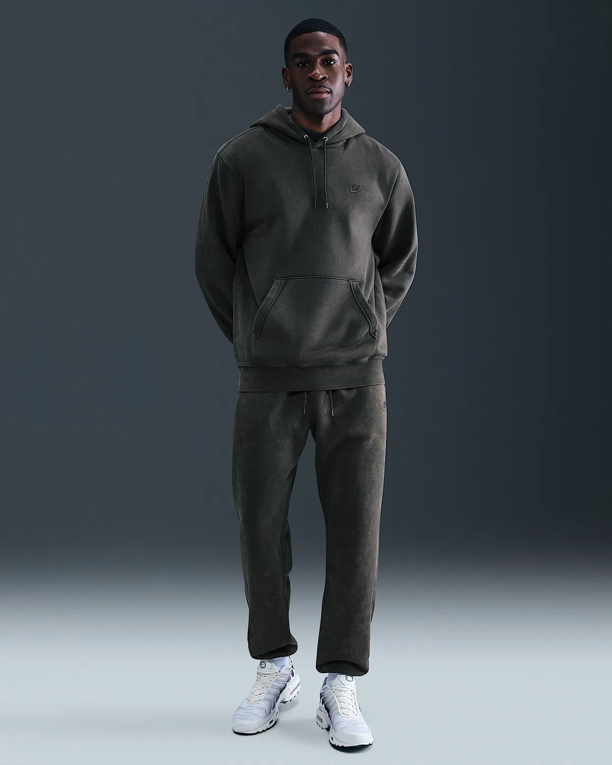 Мужская флисовая худи Nike Sportswear Club с эффектом состаривания, Anthracite/Anthracite — фото 4