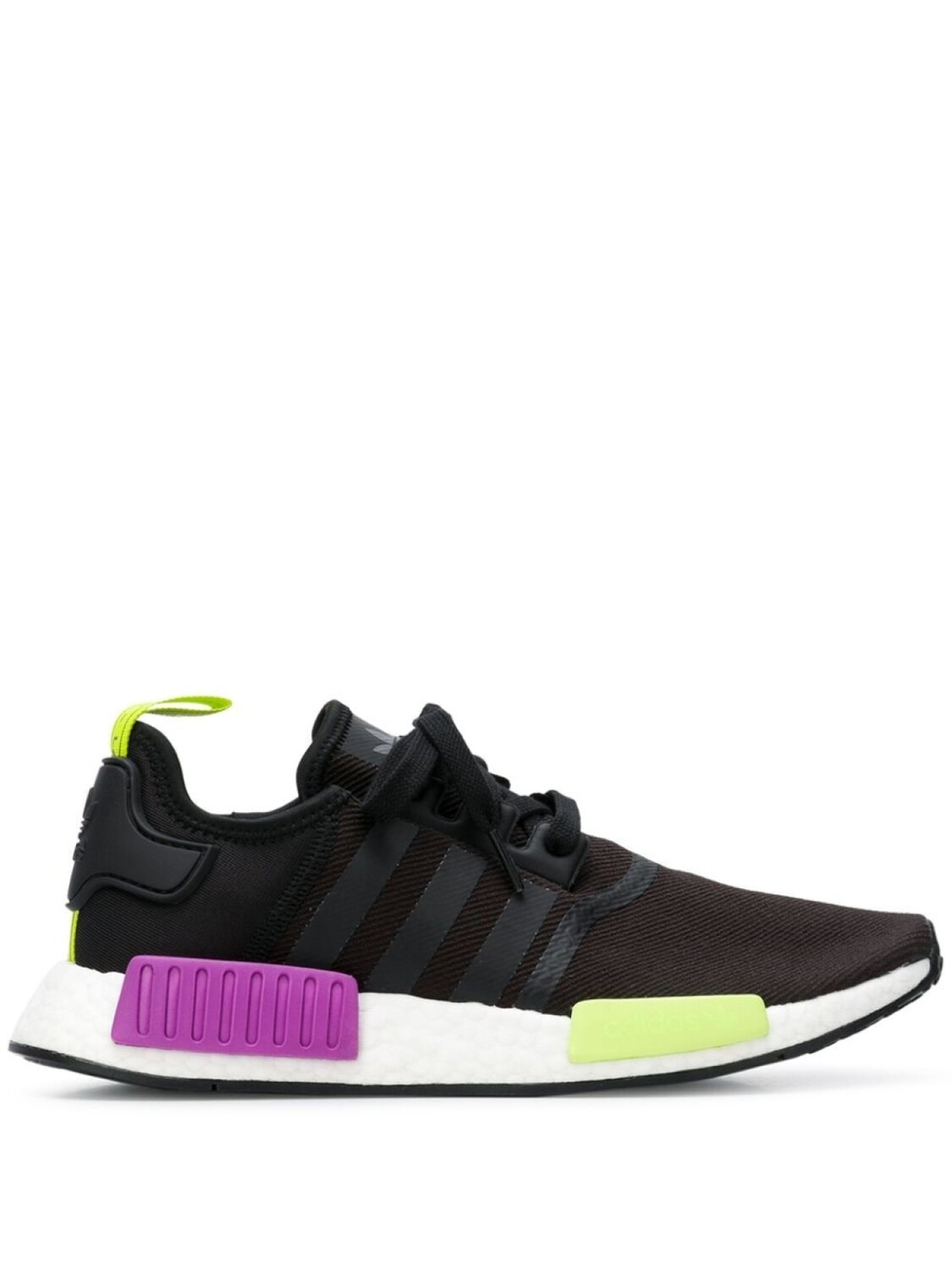

Кроссовки Adidas NMD_R1, черный/фиолетовый
