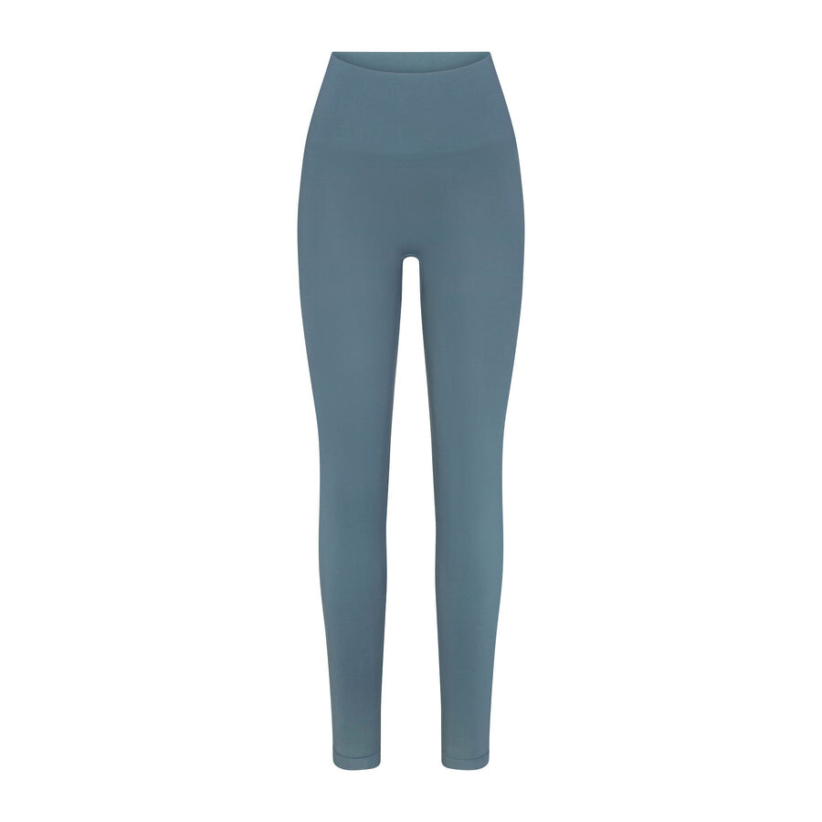 

Леггинсы SKIMS Soft Smoothing Seamless, цвет Kyanite
