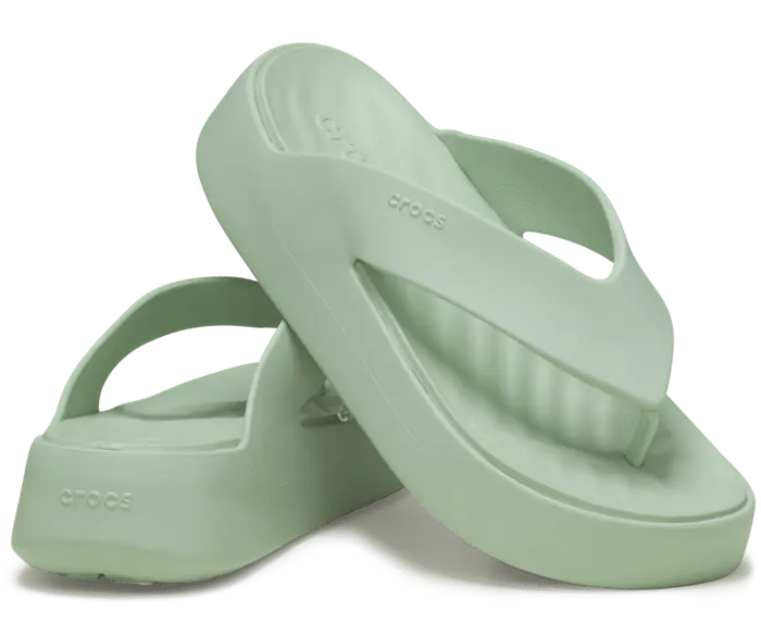 Шлепанцы на платформе Getaway Crocs женские, цвет Plaster — фото 2