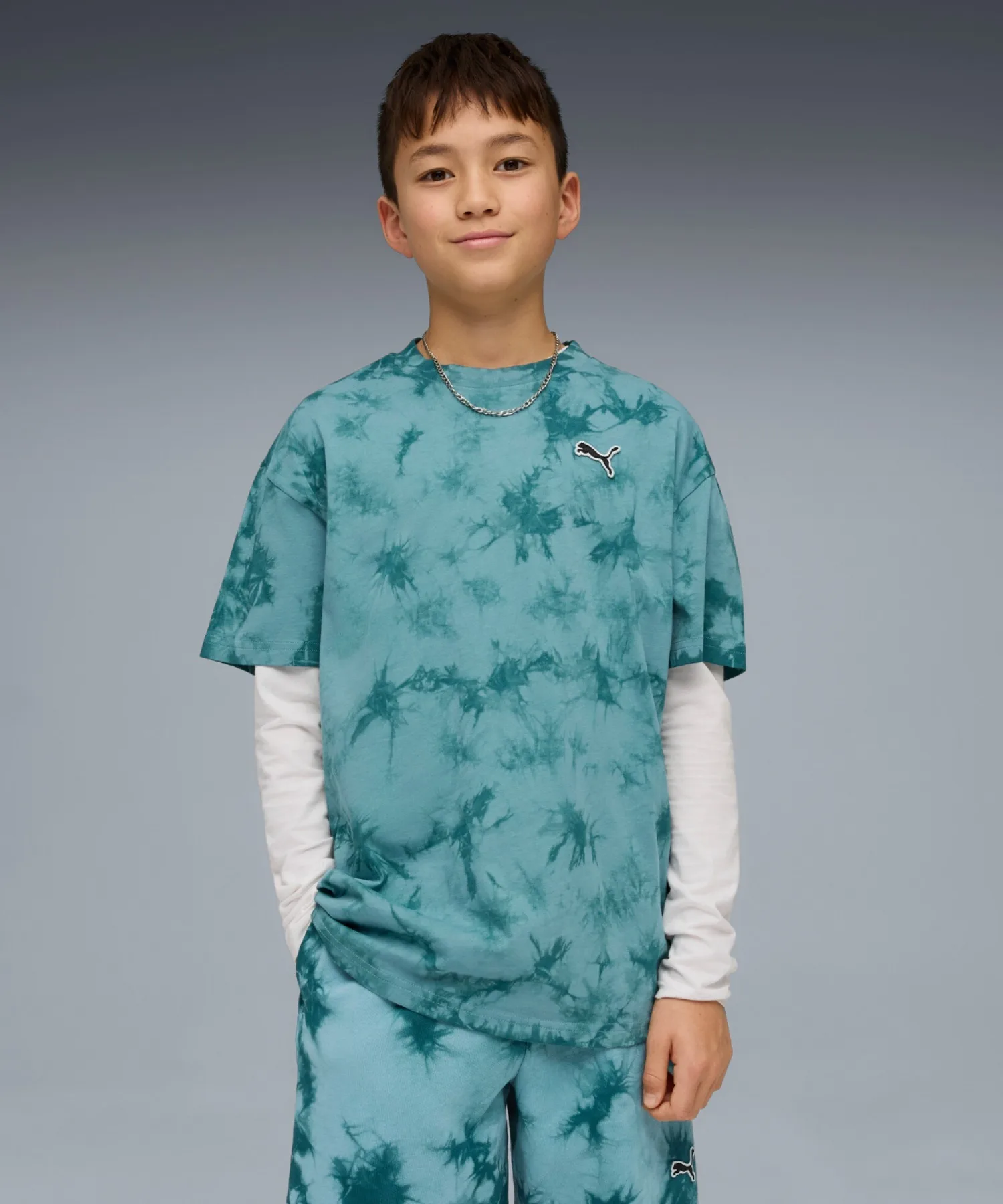 Детская футболка с тай-дай принтом ESS Relaxed Tie-dye Tee PUMA изумрудная