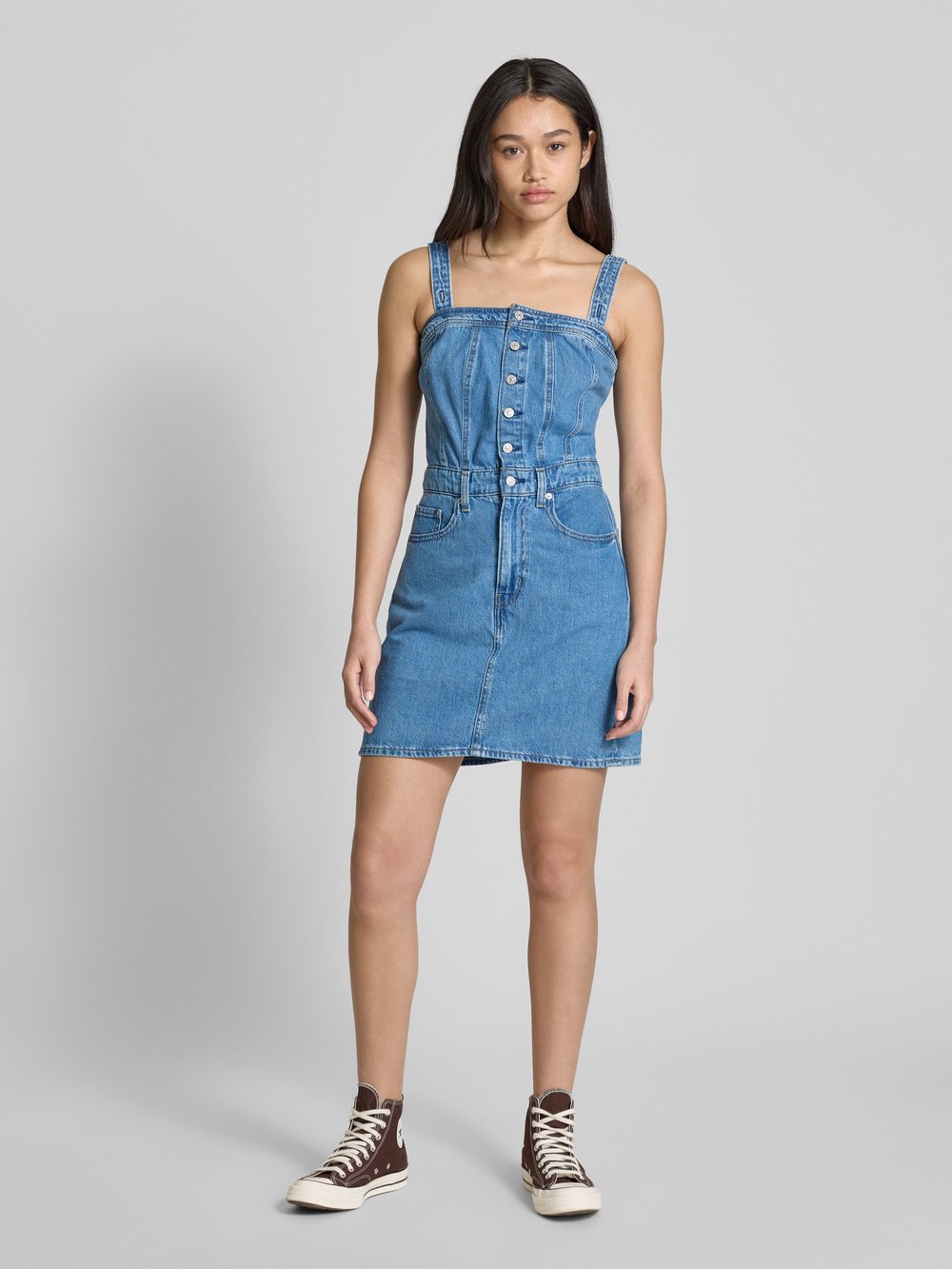 

Джинсовое платье с пятью карманами Levi's, светло-голубой