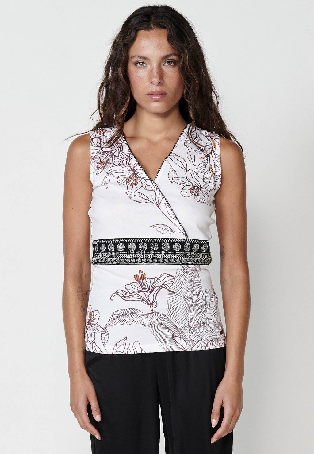 

Топ CROSSOVER NECKLINE Koroshi, кремовый