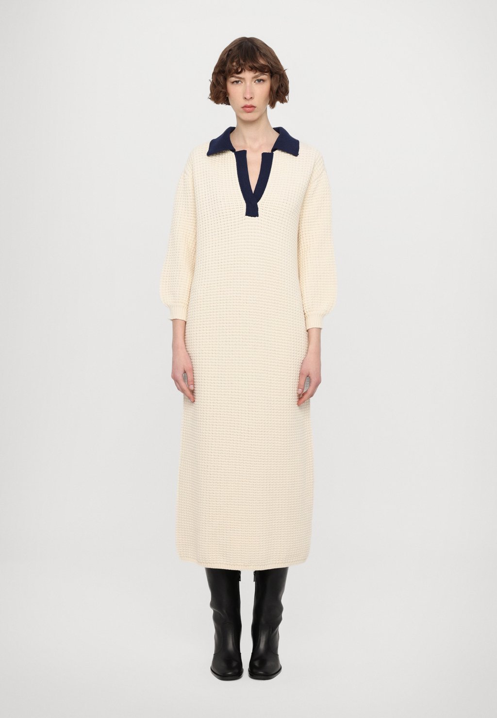 

Вязаное платье ALTEA DRESS STAUD, слоновая кость