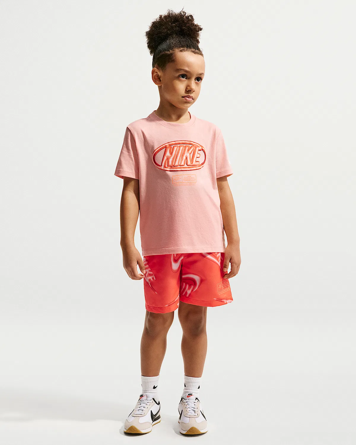 Детский набор из футболки и шорт Nike Sportswear Club Floatie, Turf Orange