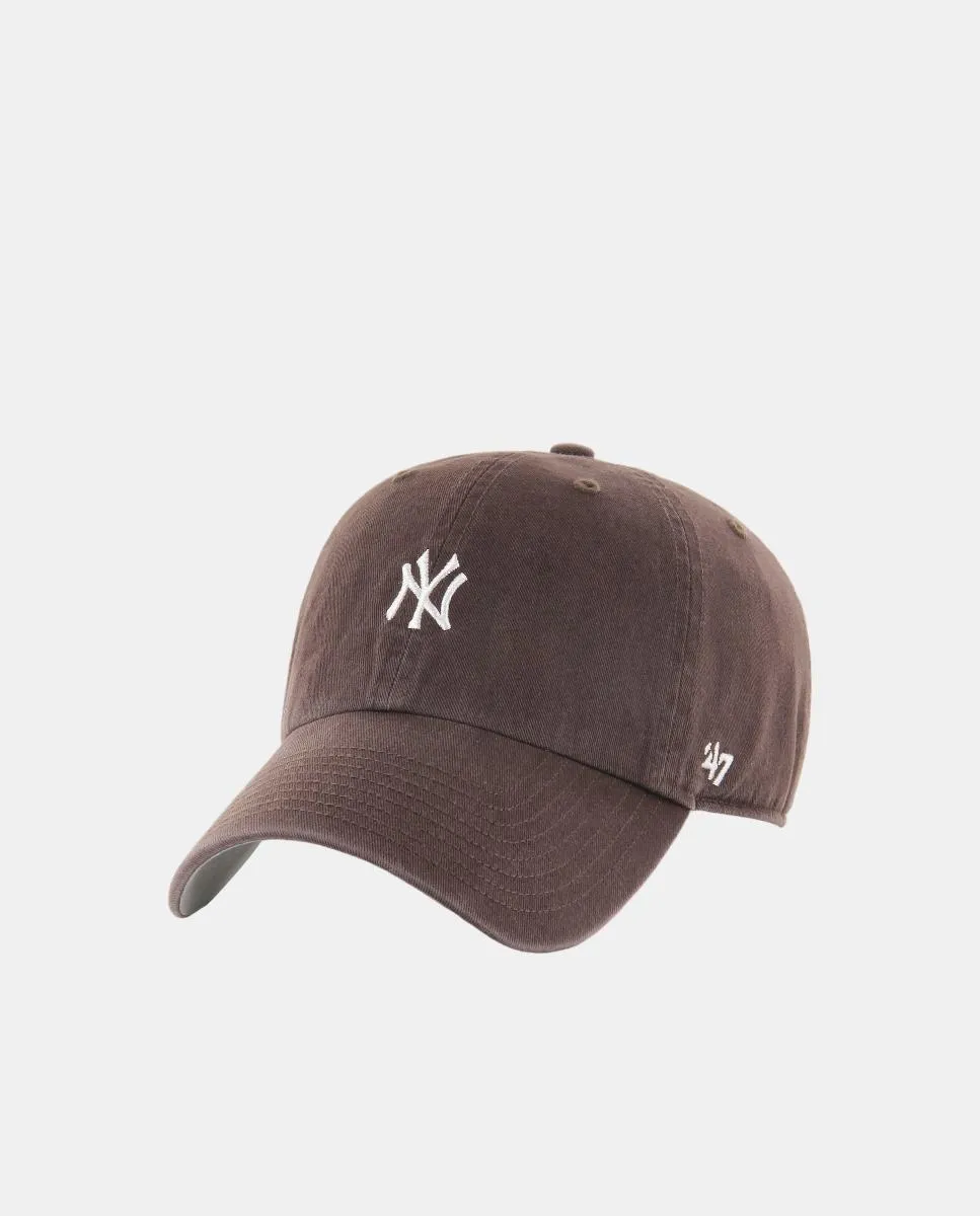 

Бейсболка MLB New York Yankees BASE RUNNER '47 Clean Up 47 Brand, коричневый