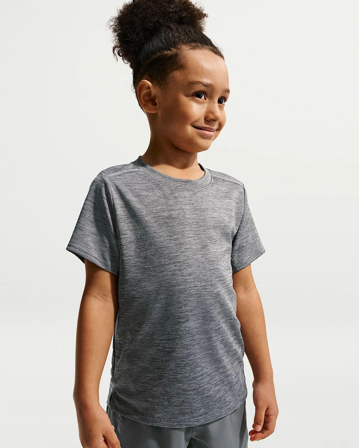 Детский комплект Nike Dri-FIT Miler: топ и шорты, Smoke Grey — фото 2