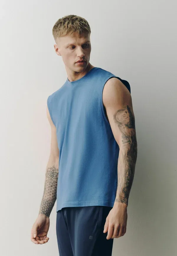 Топ Regular fit active training division vest Next, стальной синий