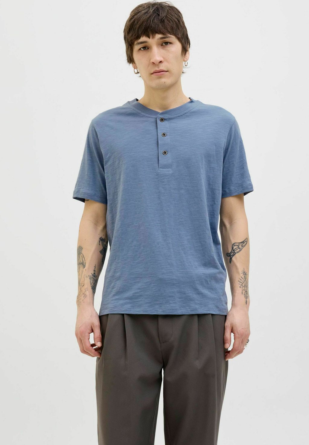 

Базовая футболка BLUNIXS HENLEY Jack & Jones PREMIUM, темно-синий