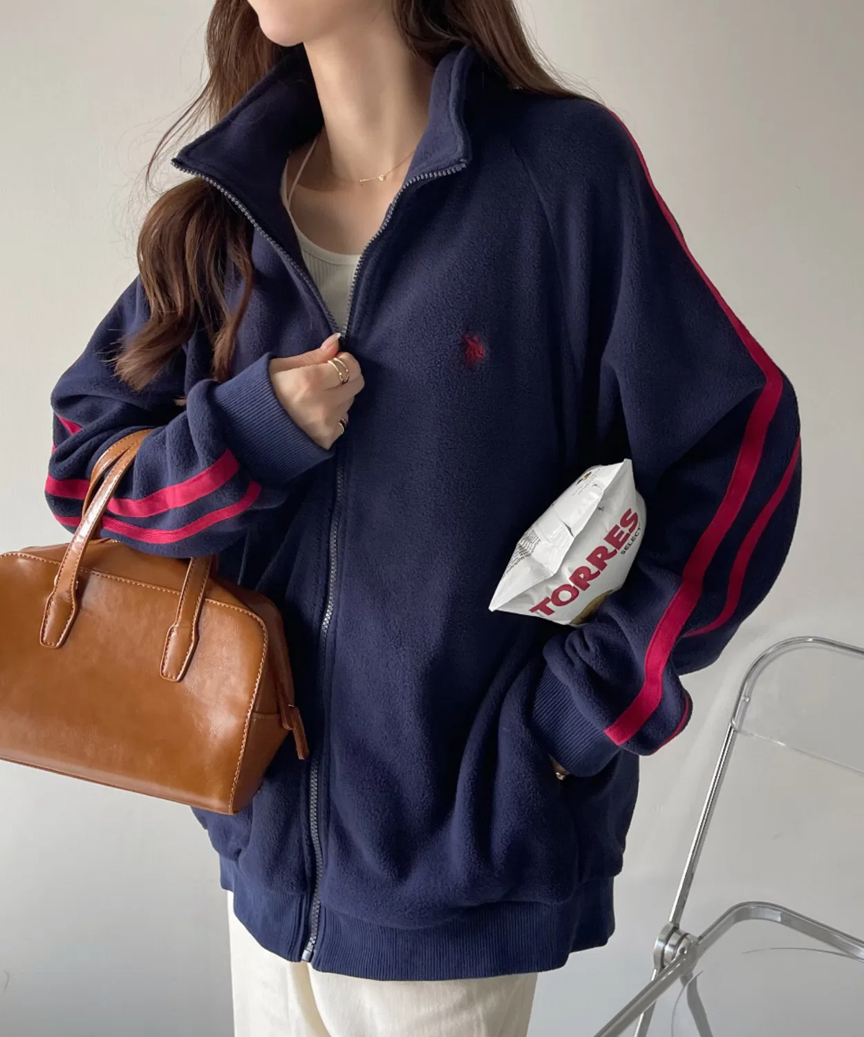 Трек-джекет на молнии U.S. POLO ASSN. из флиса с линиями, бежевый — фото 4
