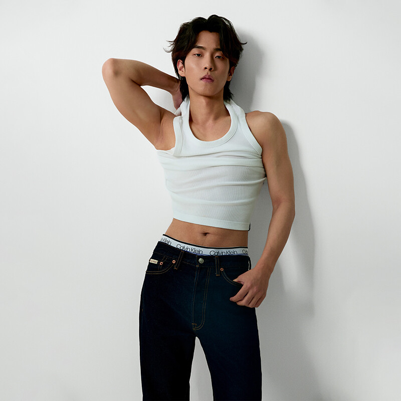 Футболка серии SS24 для мужчин YAF - белая Calvin Klein, белый — фото 3