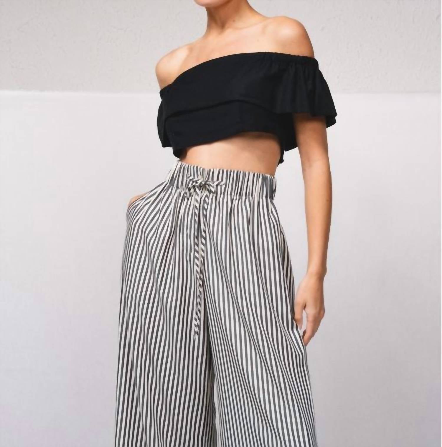 

Топ-бандо Maldives черного цвета SMF