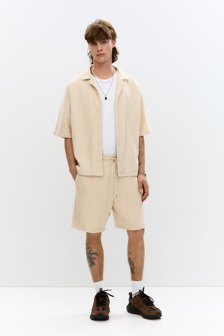 

Шорты-Бермуды вафельной вязки Pull And Bear, бежевый