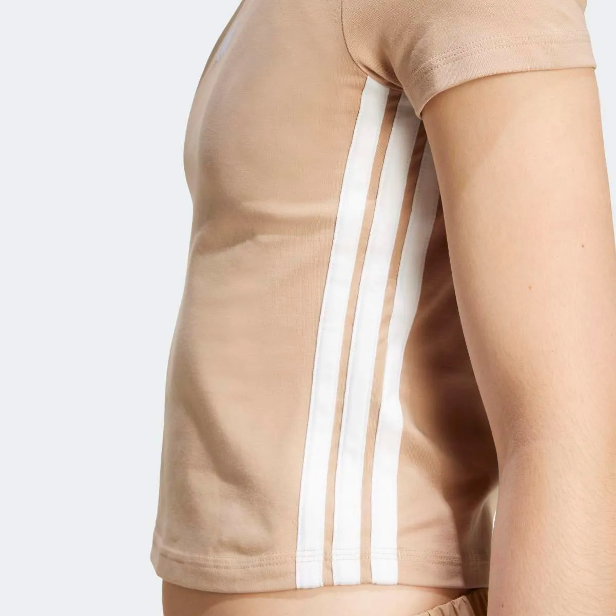 Женская футболка Essentials Slim Baby с тремя полосками adidas, коричневый — фото 3
