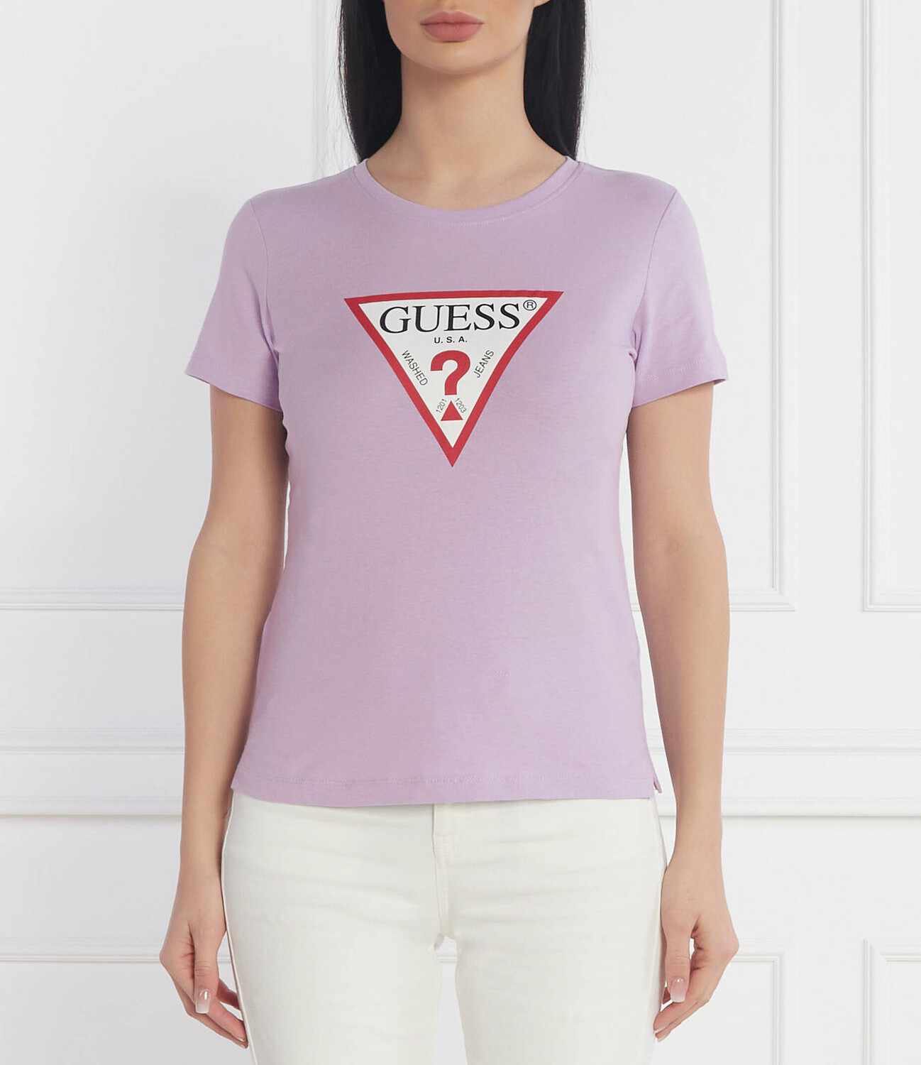 

Футболка GUESS Regular Fit, лавандовый
