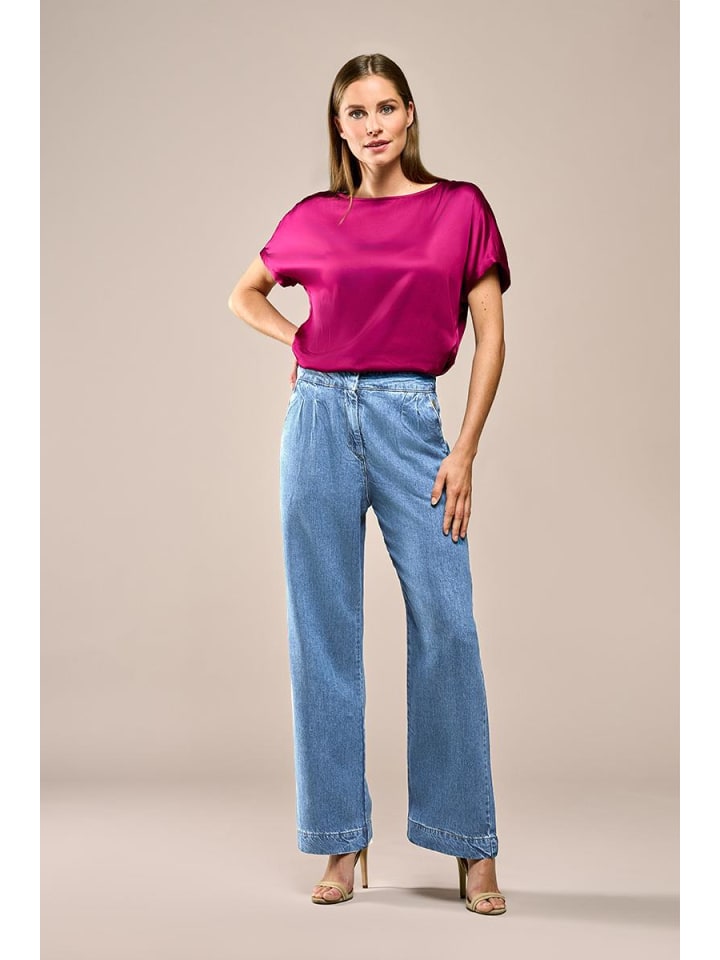 

Камилла Топ Темно-ягодный Mart Visser