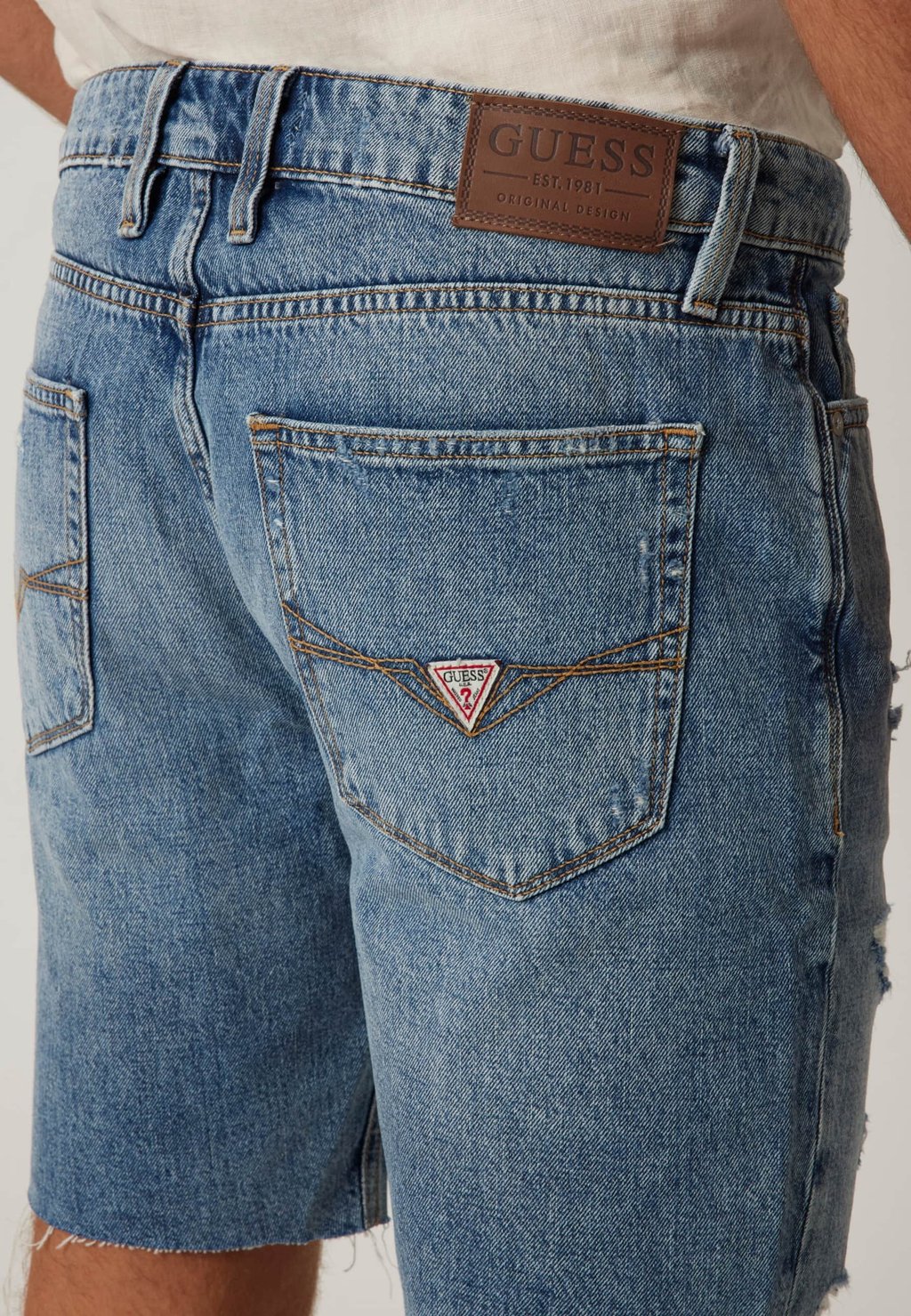 

Джинсовые шорты BERMUDA Guess, синий