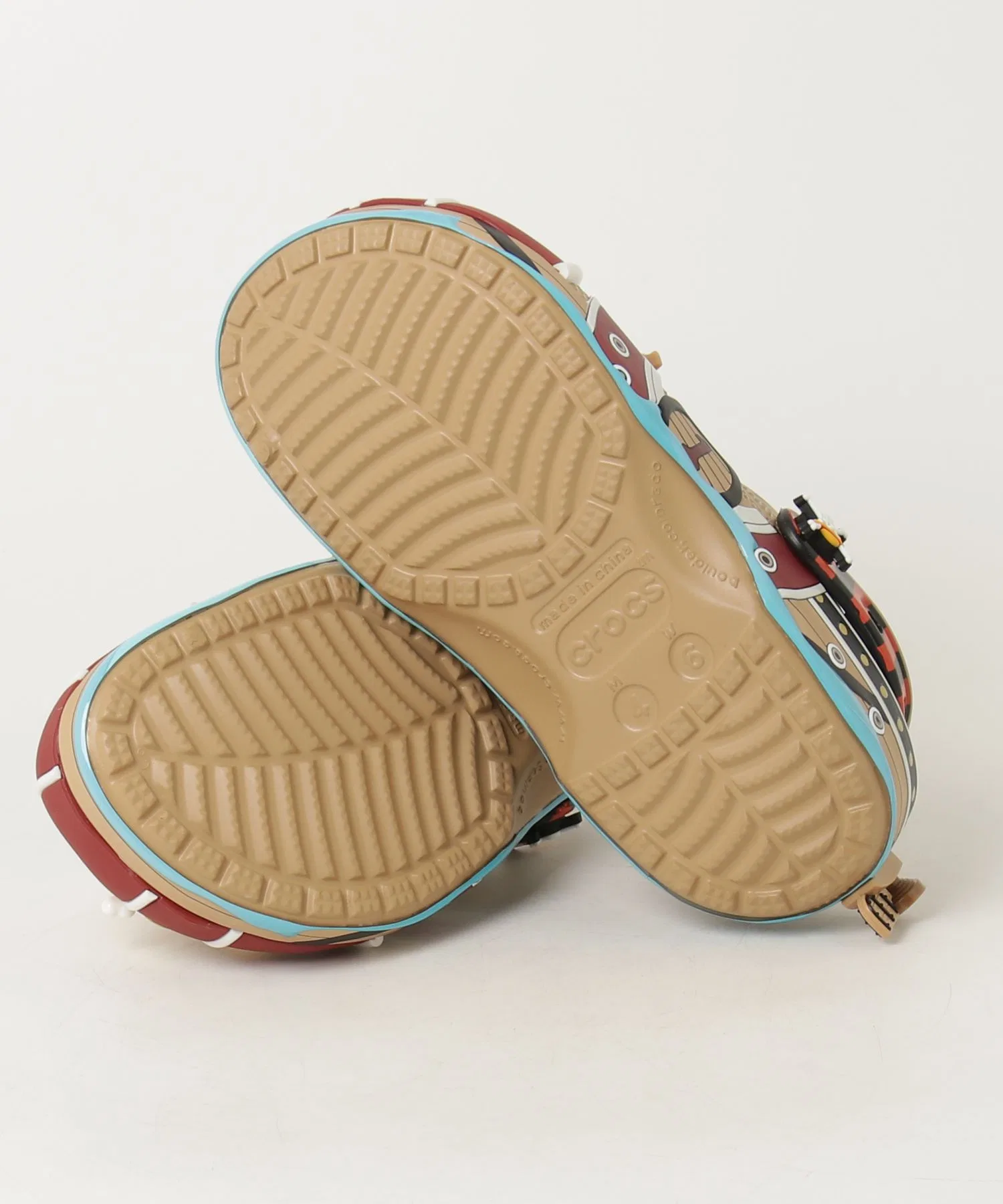 Crocs One Piece Thousand Sunny Classic Clogs — фото 3