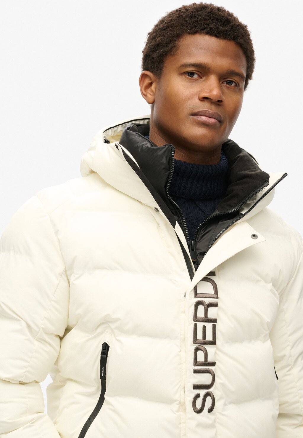 

Зимняя куртка GRAPHIC PUFFER Superdry, белый