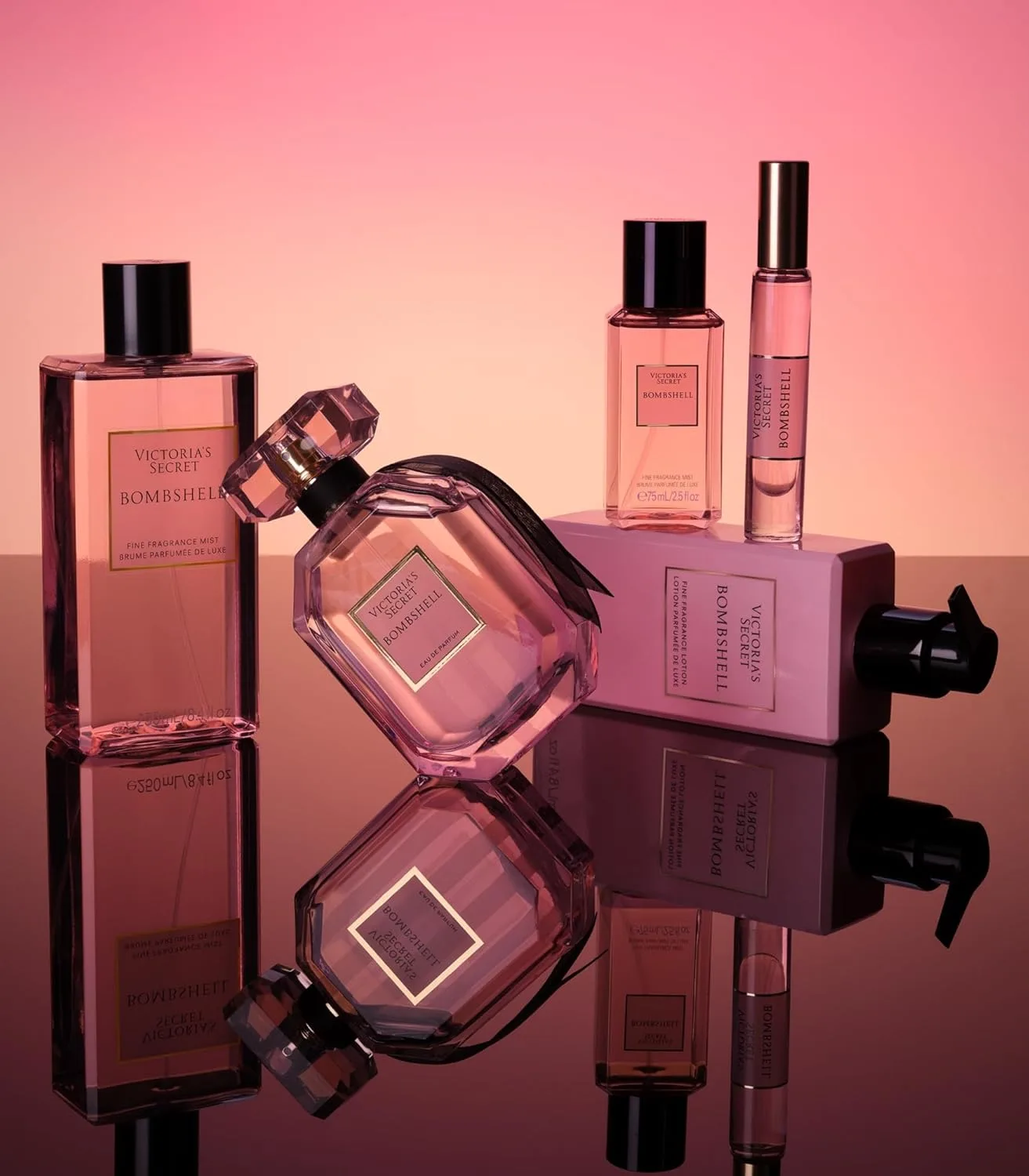 Лосьон для тела Victoria's Secret Bombshell Fragrance, ноты фиолетовой маракуйи, пиона Шангри-Ла и ванильной орхидеи (240 г) 248 мл (1 шт.), purple — фото 3