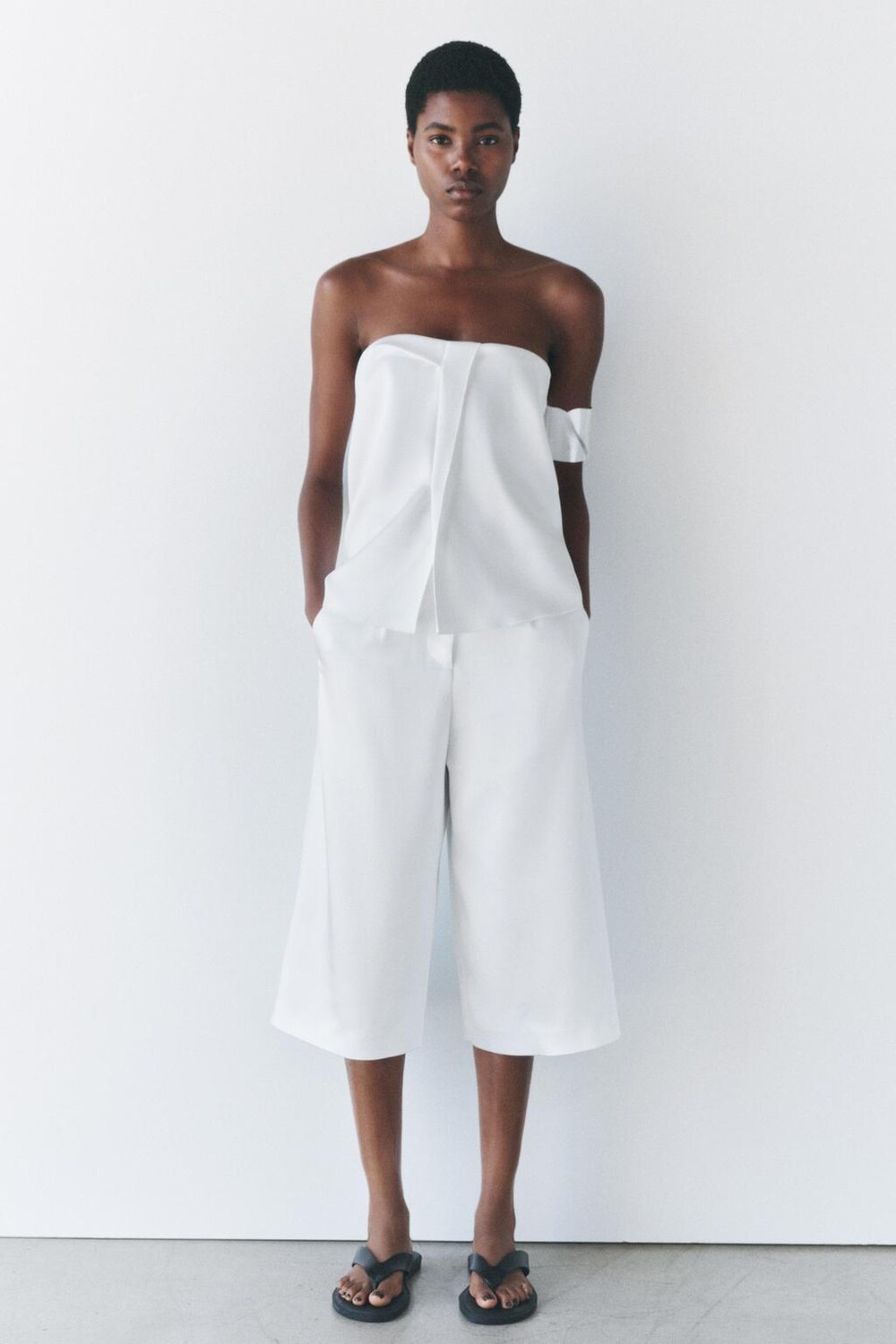 

Атласный топ без бретек ZARA, белый