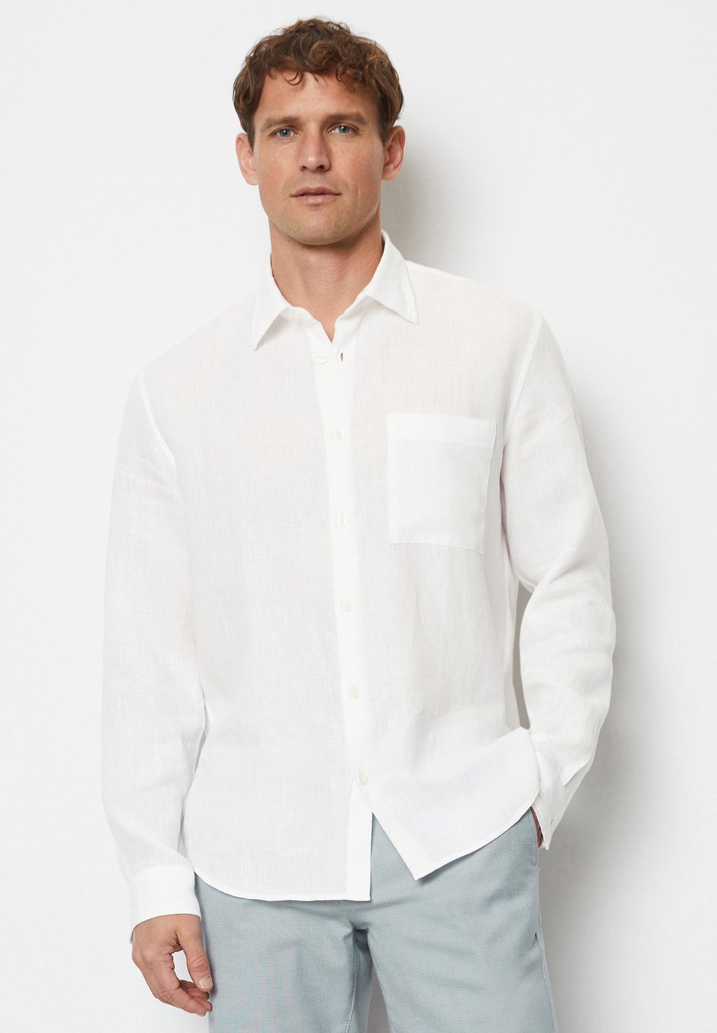 

Рубашка KENT COLLAR, LONG SLEEVES, ONE RECTANGULAR CHEST POCKET, STYLE Marc O'Polo, белый