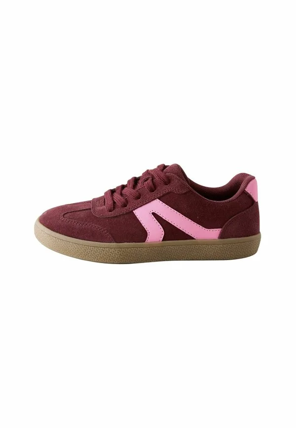 Кроссовки на шнуровке стандартного кроя для повседневной носки Next, Burgundy Red Suede
