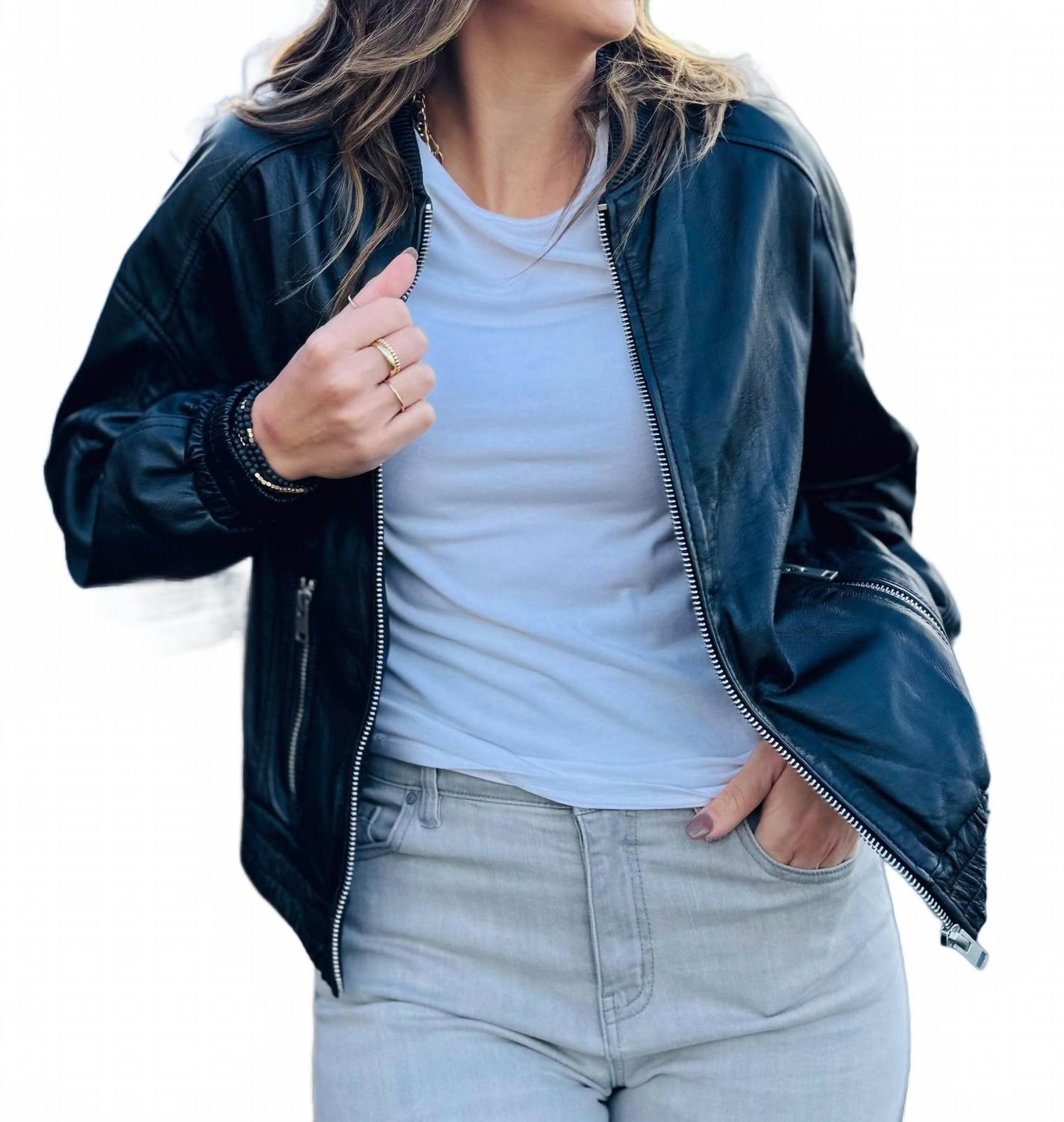 

Кожаная куртка Irka черного цвета MAURITIUS