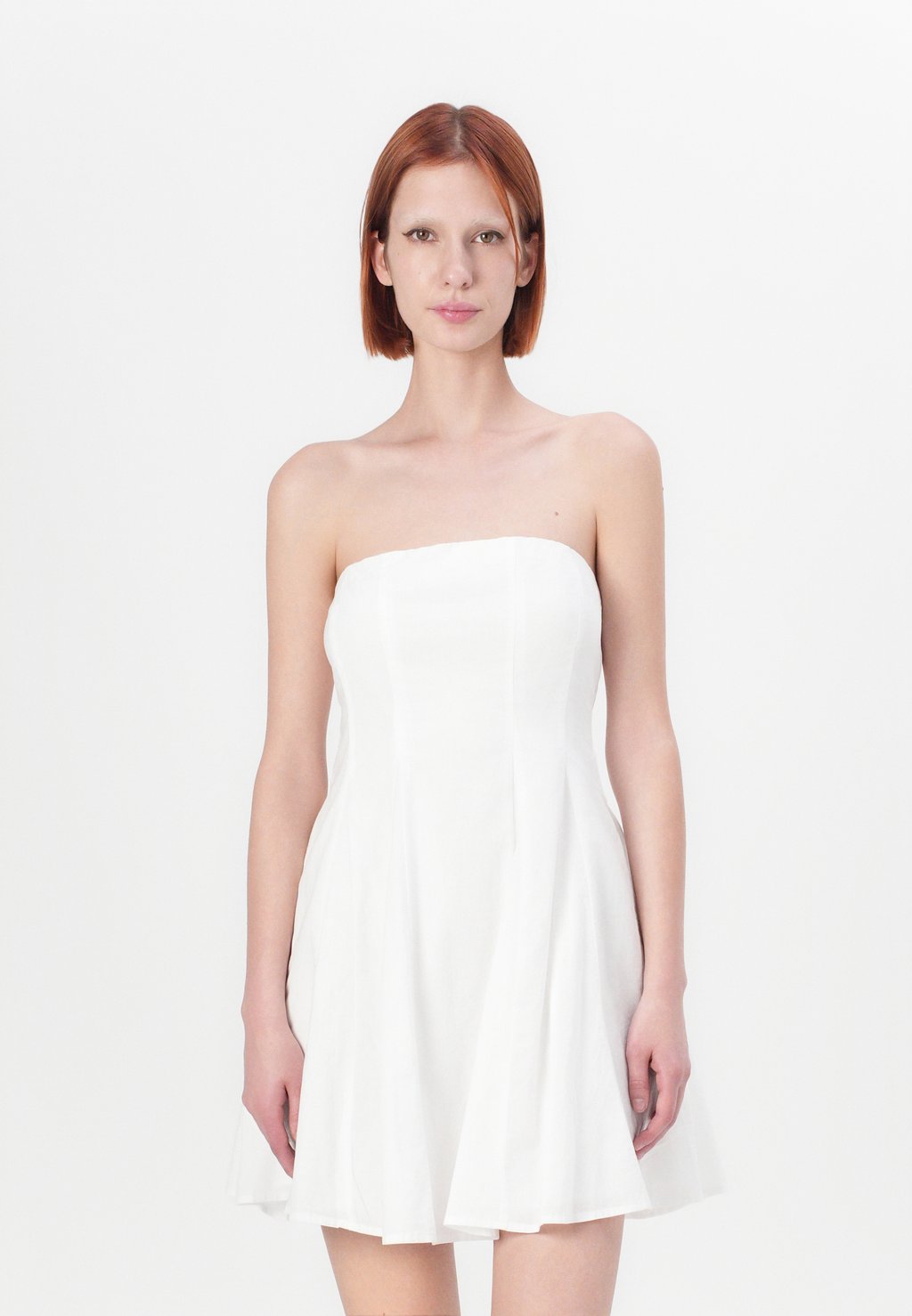 

Повседневное платье STRAPLESS ALINE MINI DRESS Hollister Co., белый