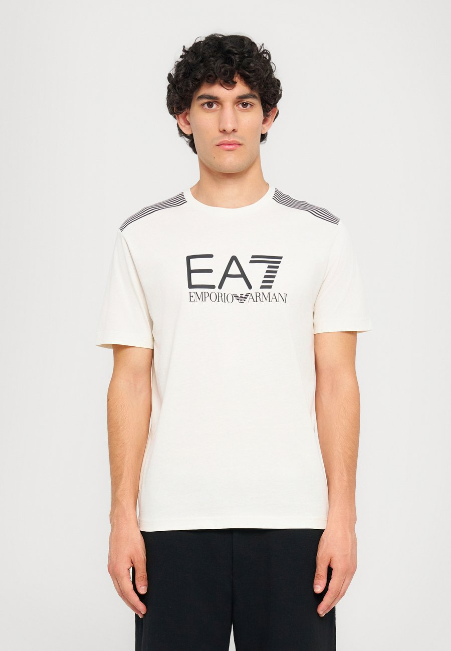 

Футболка EA7 Emporio Armani TRAIN LINES TEE, Vanilla Ice/Off-White