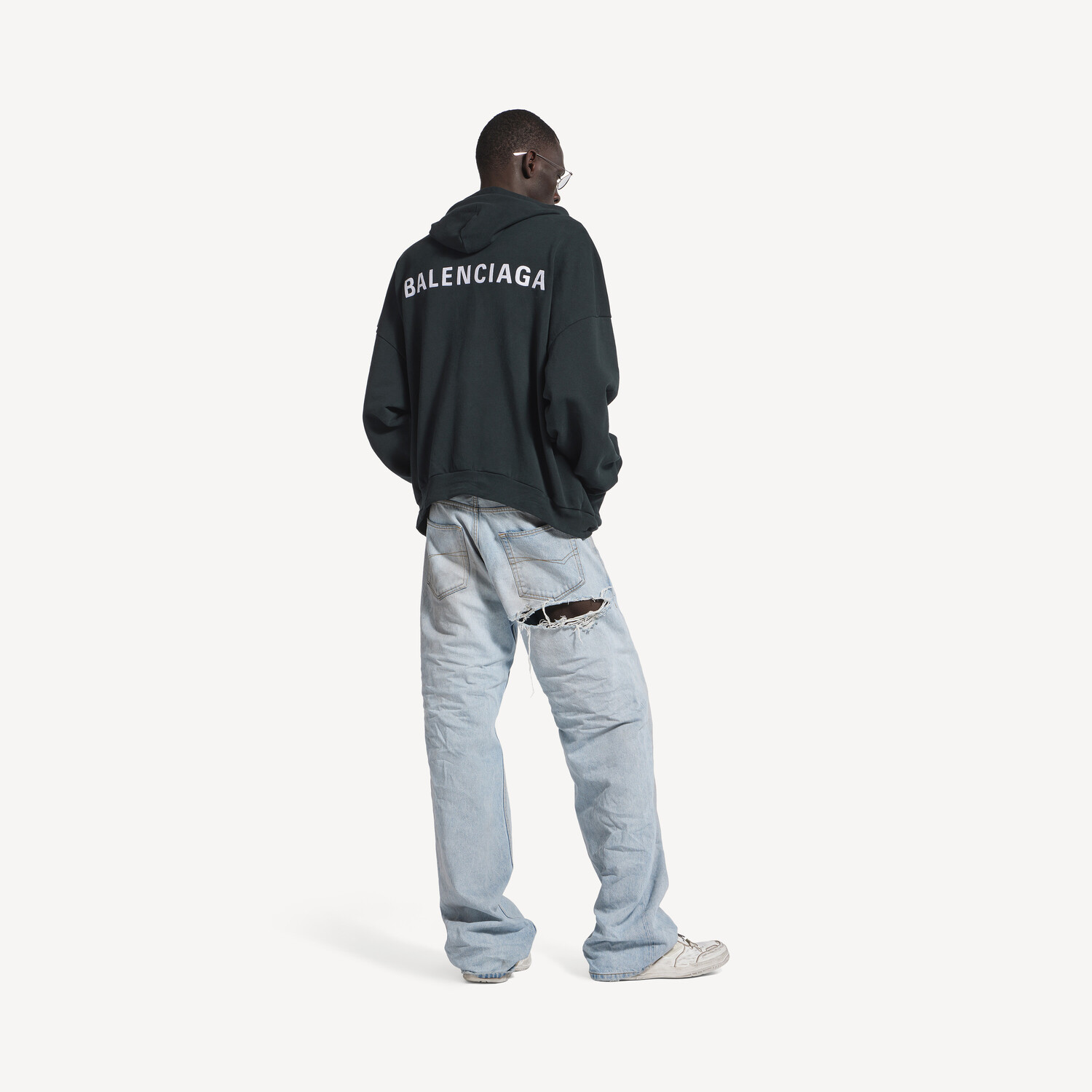 Мужское худи balenciaga back polo в выцветшем черно-белом цвете BALENCIAGA, белый/выцветший черный — фото 3