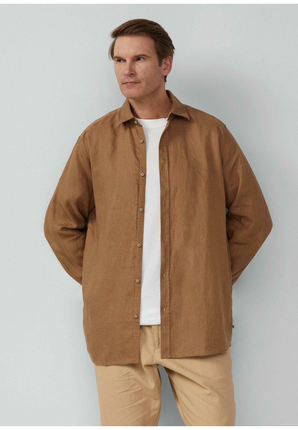 

Рубашка REGULAR FIT MIT KRAGEN s.Oliver, бежевый