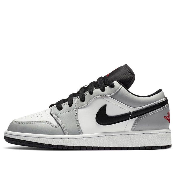 

Кроссовки 1 низкие Air Jordan, серый