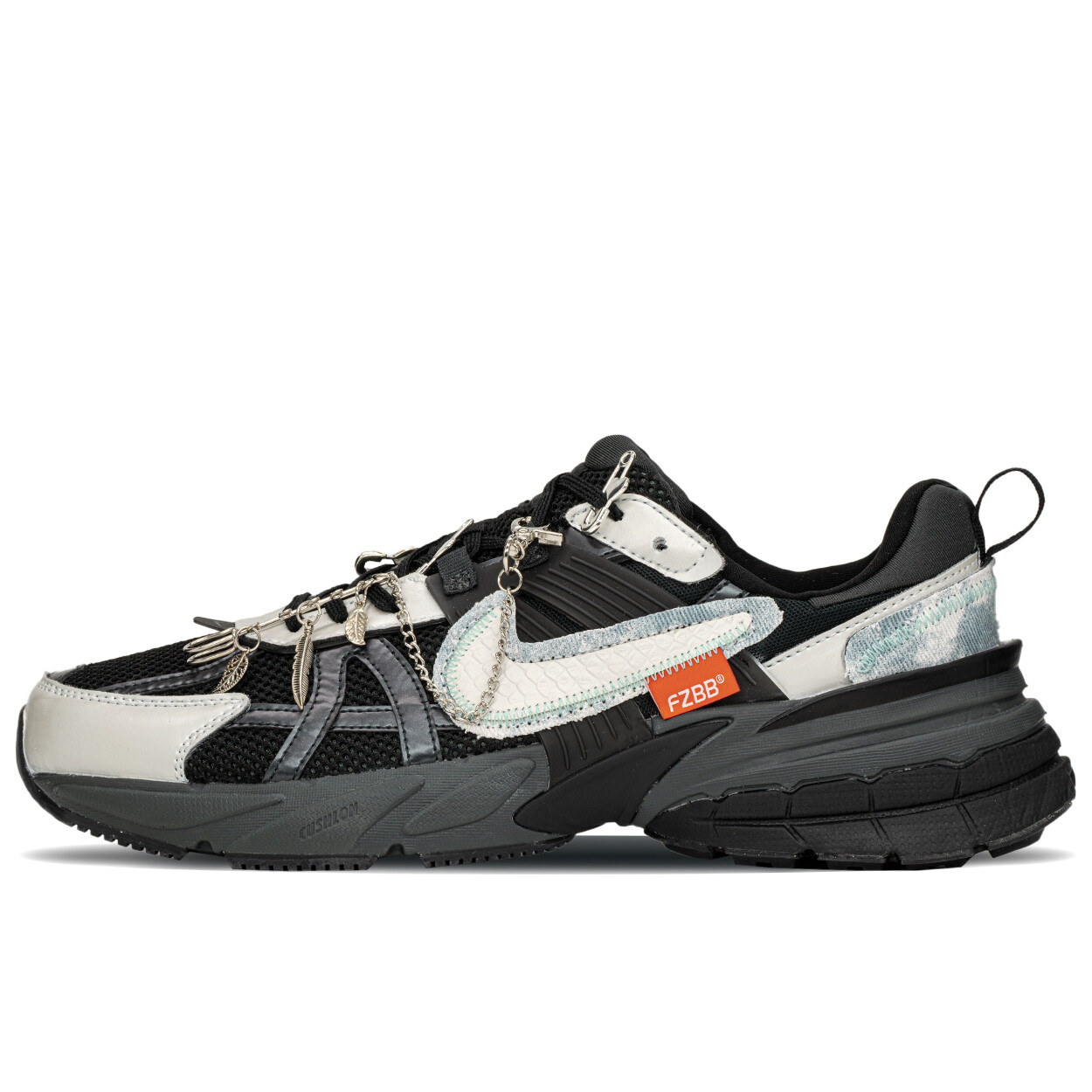 

Кроссовки для бега V2K Run мужские низкие черные Nike
