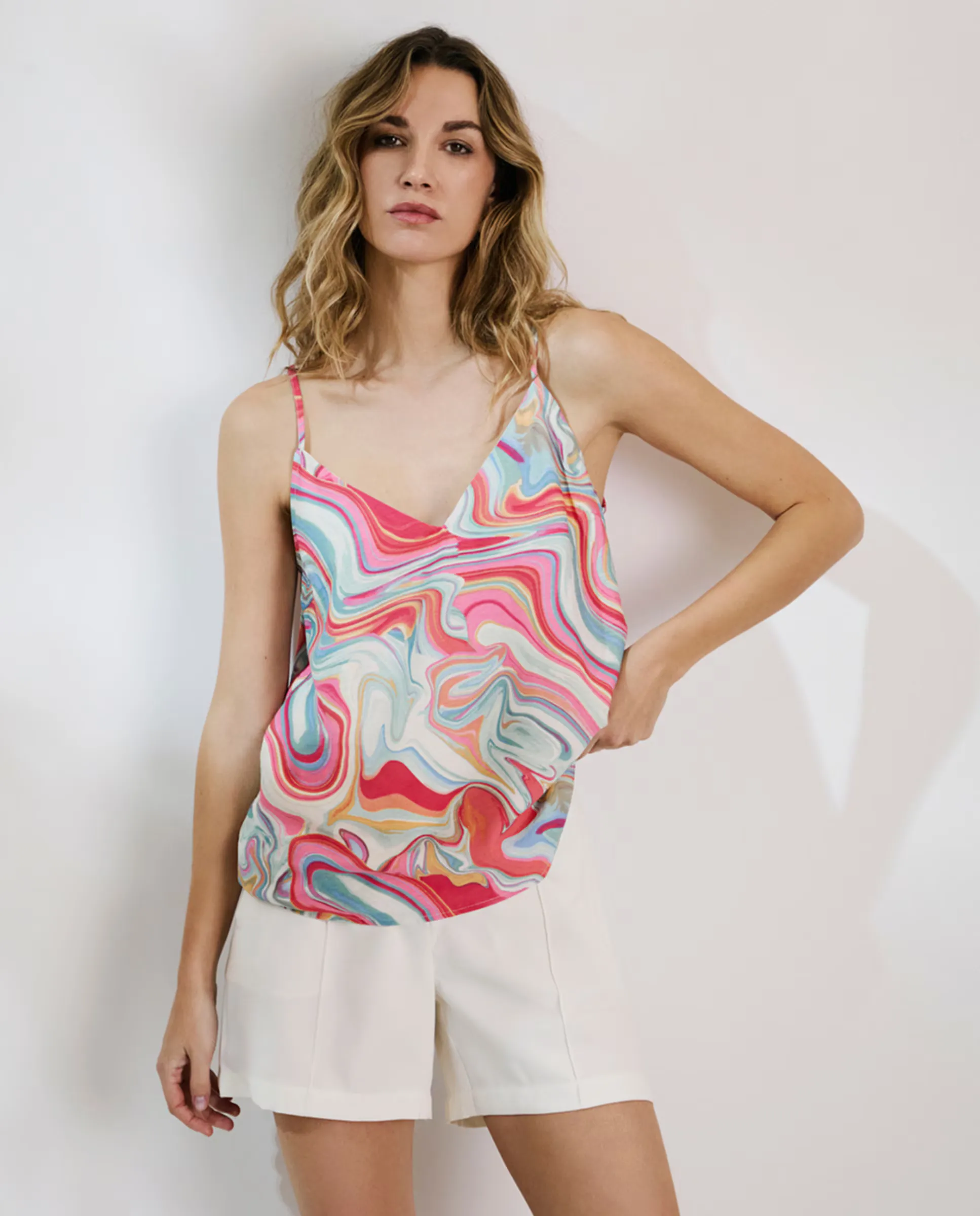 

Женский топ с тонкими бретелями и принтом Vero Moda, мультиколор