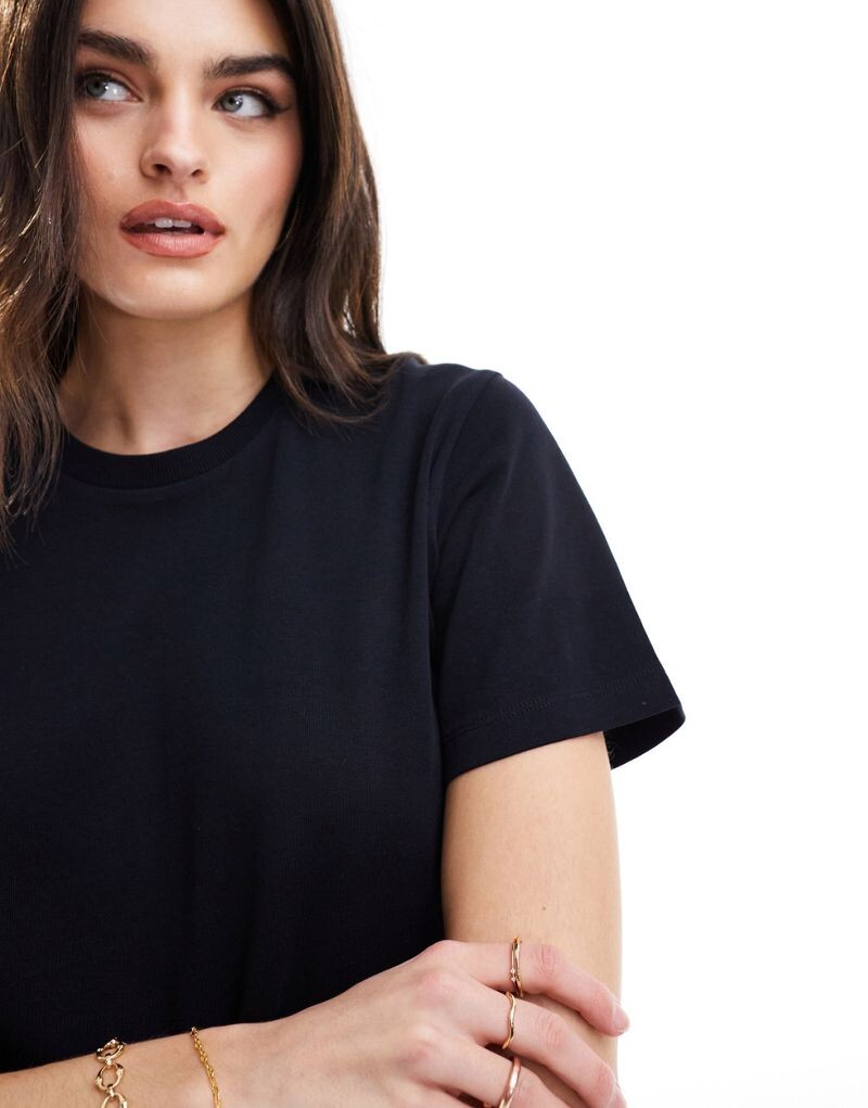 

Черная плотная футболка стандартного кроя ASOS DESIGN