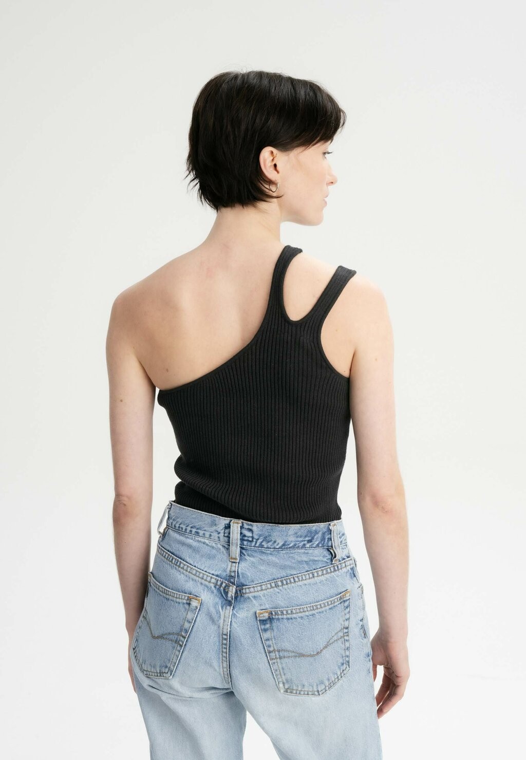 

Топ ONE SHOULDER STRICK ROJANA MELA, черный