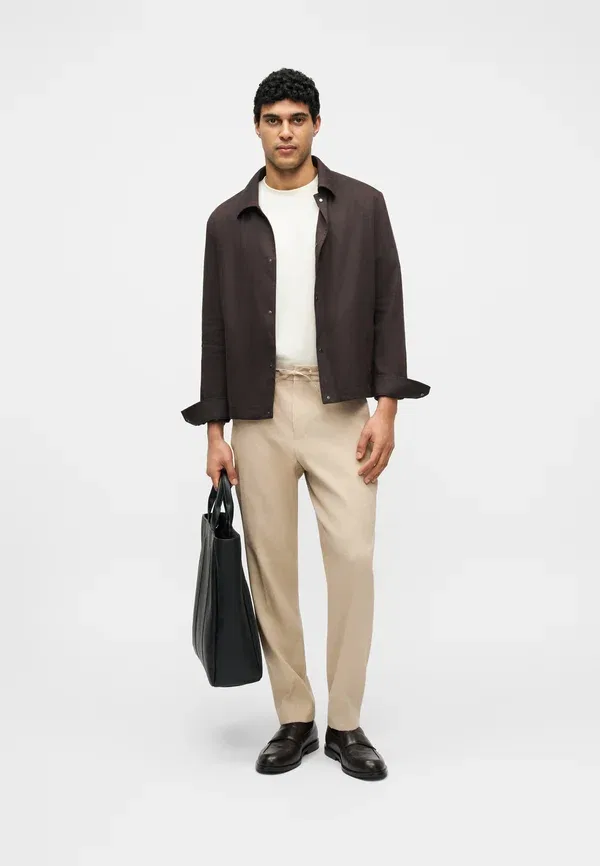 Куртка Carper coach light jacket Boss, темно-коричневая — фото 2