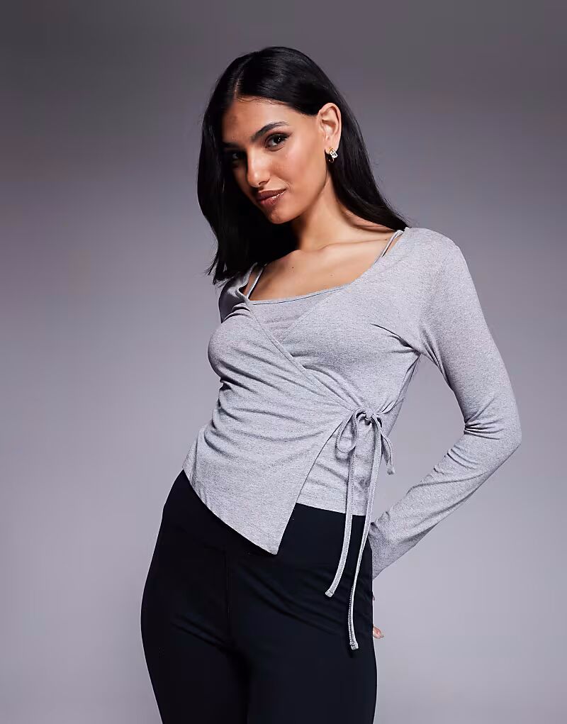 

Однотонный балетный топ с запахом ASOS DESIGN серого цвета