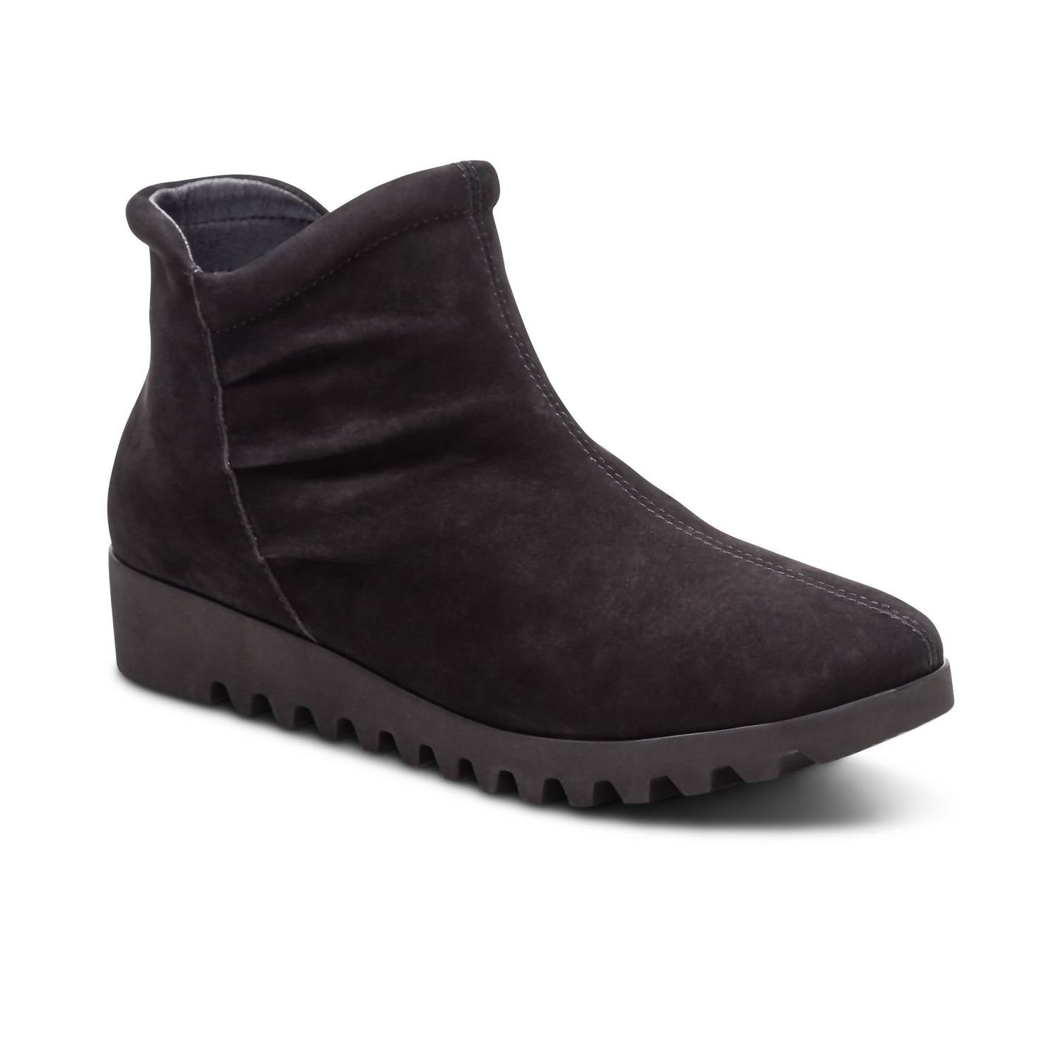 Женские ботильоны Zoey Slip On Boot черного цвета Aetrex