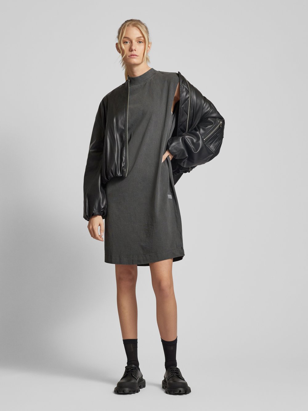 

Платье-свитер длиной до колена с высоким воротом G-Star Raw, антрацит