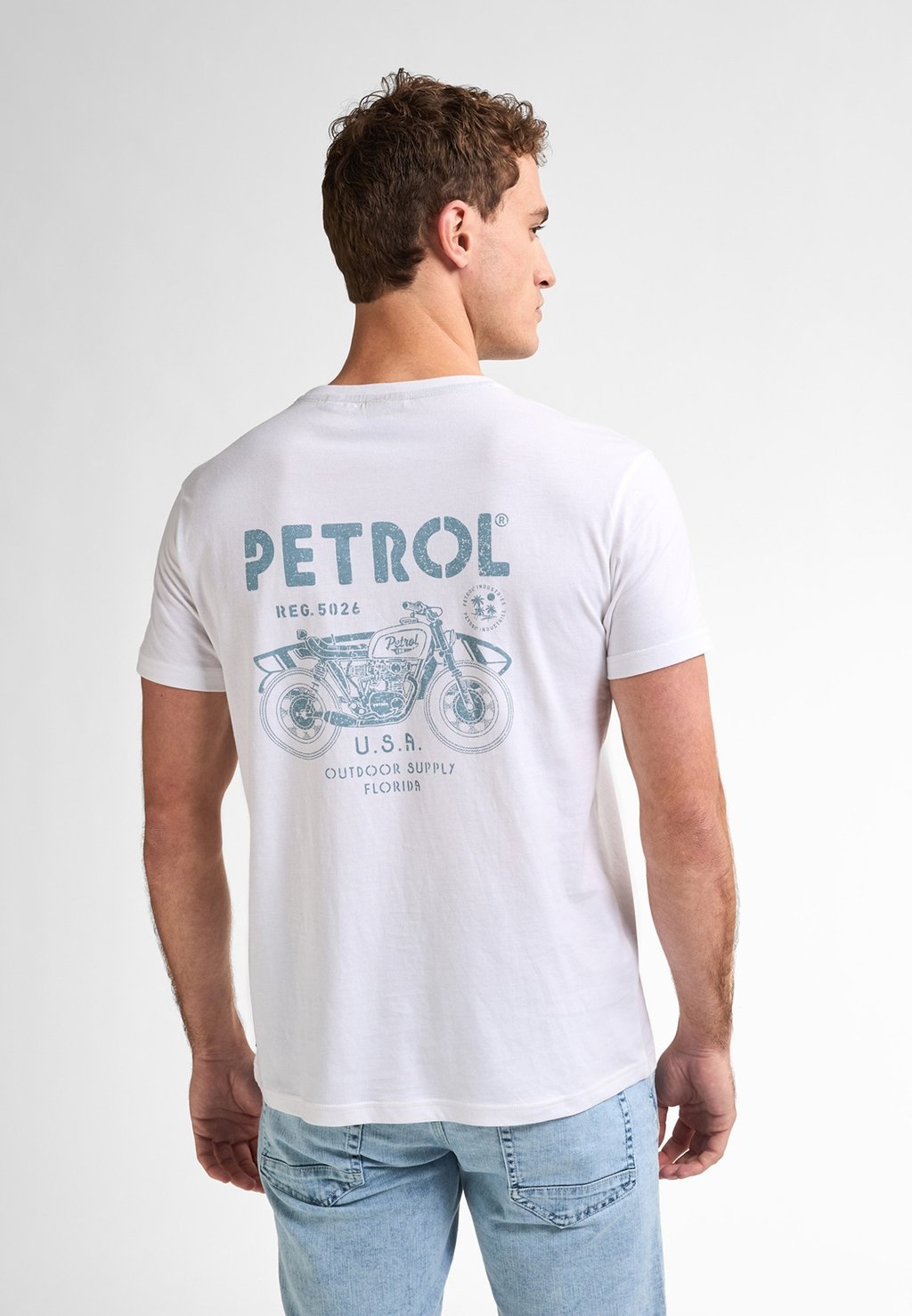 

Футболка с принтом Petrol Industries, белый