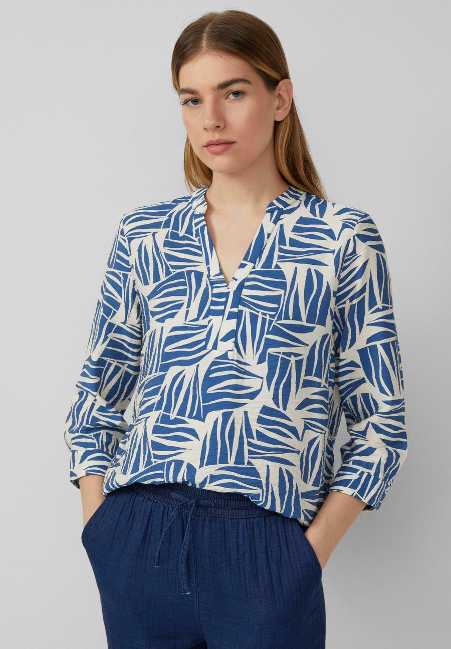 

Блуза s.Oliver STRUKTURIERTEM MIT ALL OVER PRINT, Royalblau/Blue