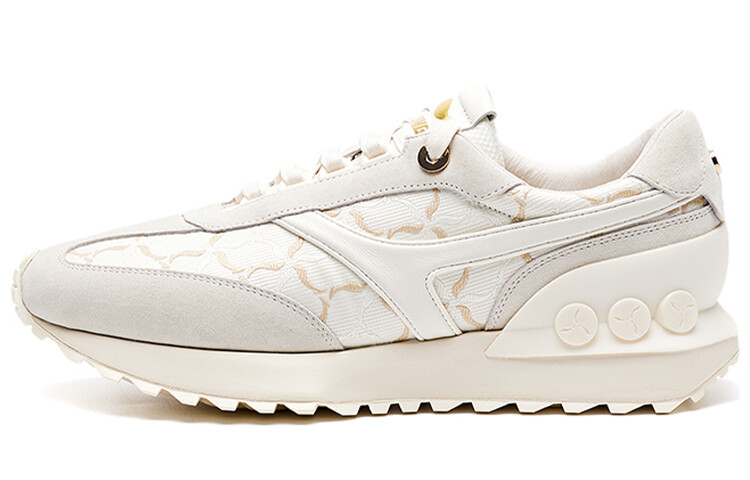 

Кроссовки женские 1990 года с низким верхом