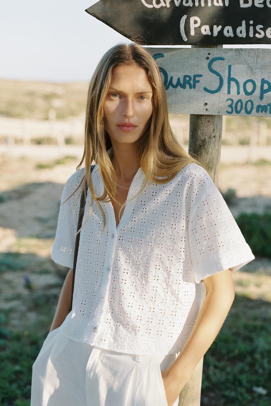 

Рубашка с ажурной вышивкой ZARA, белый