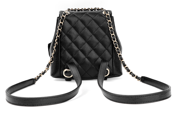 CHANEL Женский черный рюкзак из тисненой кожи — фото 3