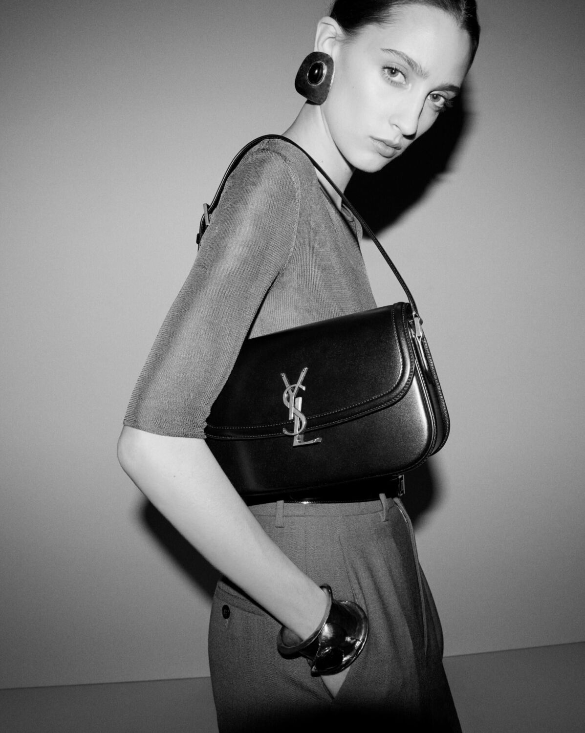 Кожаная сумка в форме коробки с замком CASSANDRE Saint Laurent, красный — фото 2