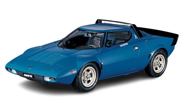 

Lancia Stratos HF Stradale 1:24 Hasegawa HC15