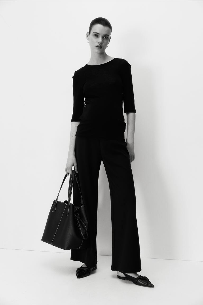 

Мама в широких штанах H&M, черный