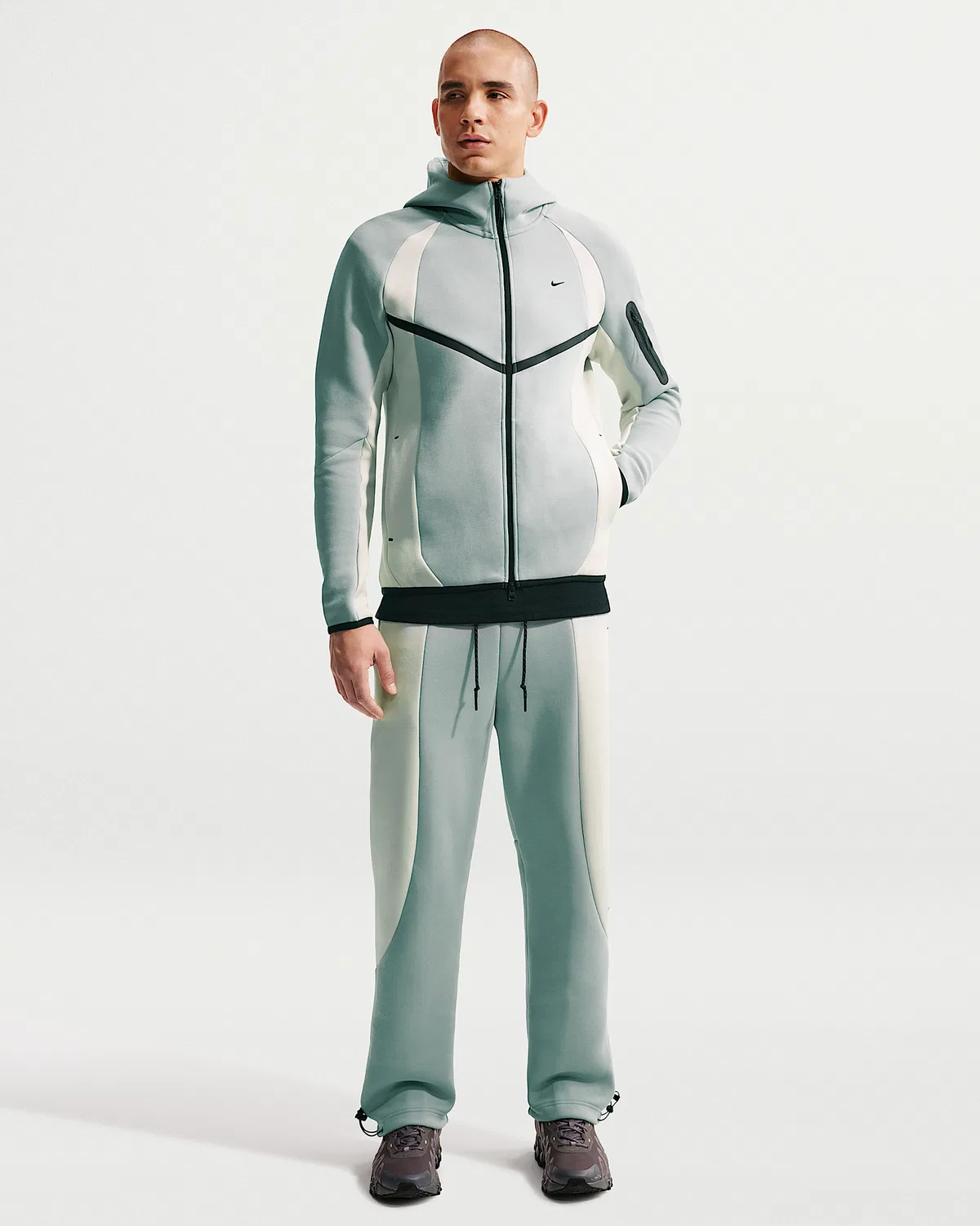 Мужская куртка Nike Tech Windrunner из флиса с цветовой блокировкой и полной застежкой-молнией, Light Pumice/Light Bone/Black — фото 4